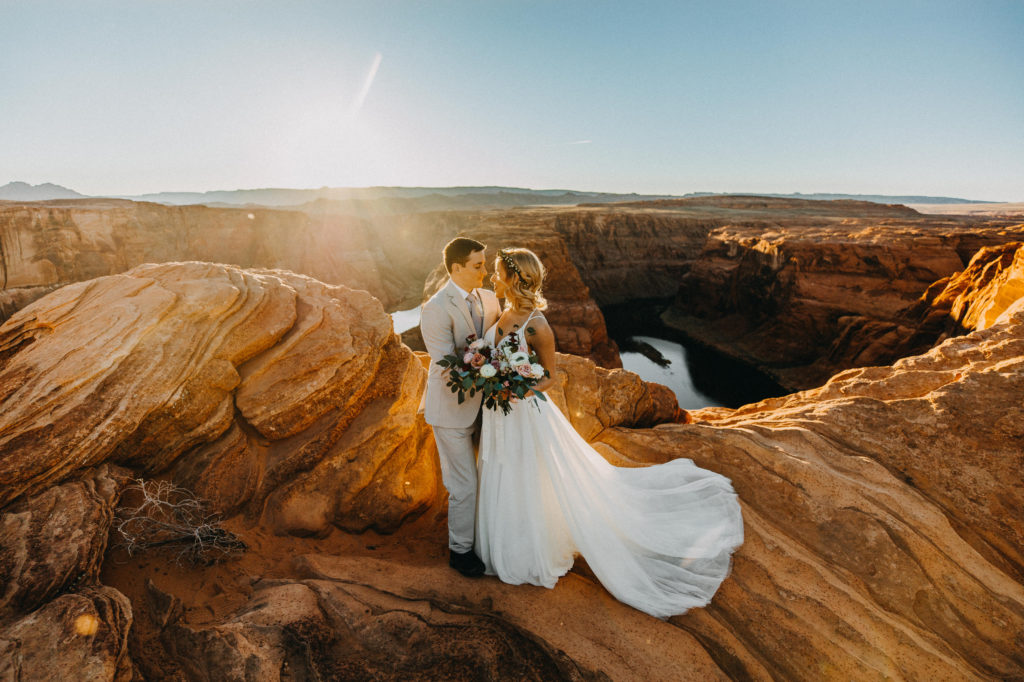 Have you ever considered eloping to the desert? I am going to give you three reasons to elope to Arizona! Drop a pin for your elopement adventure.