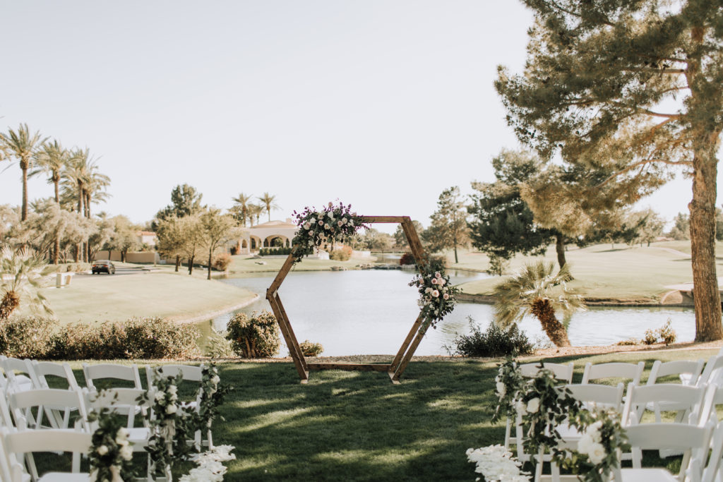 Soft palette floral at a romantic and whimsical styled wedding. Floral by Array Design, Phoenix, Arizona. Photographer: @alexandraloraine