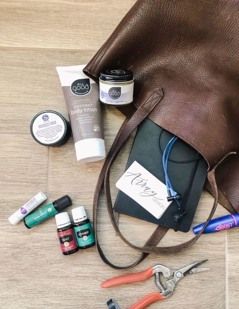 Phoenix florist, Allison of Array Design is revealing what's in her bag. Her go-to products that make life a little sweeter, and maybe even a bit easier!