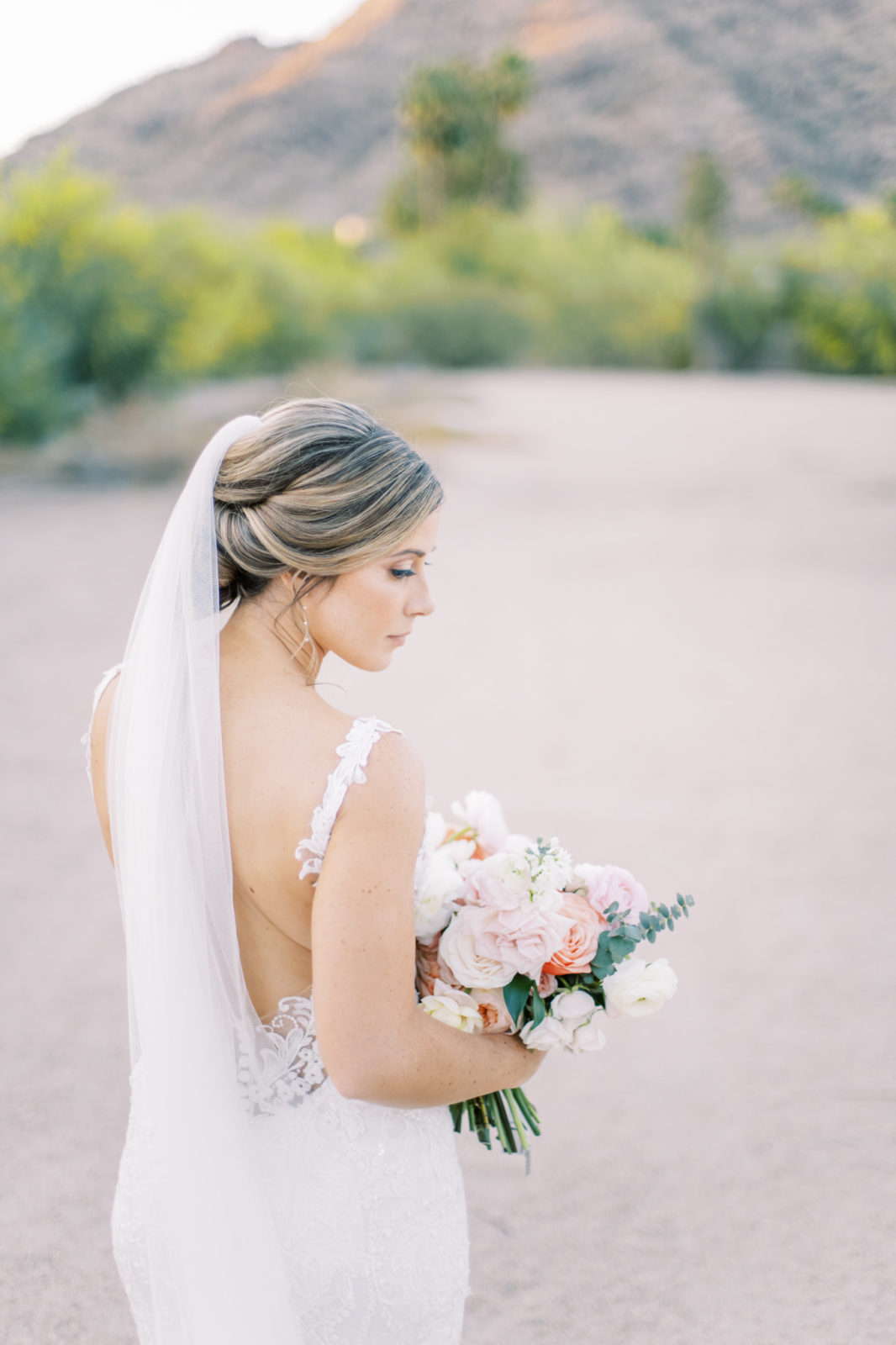 Lush Fall Desert Wedding at El Chorro - arraydesignaz.com