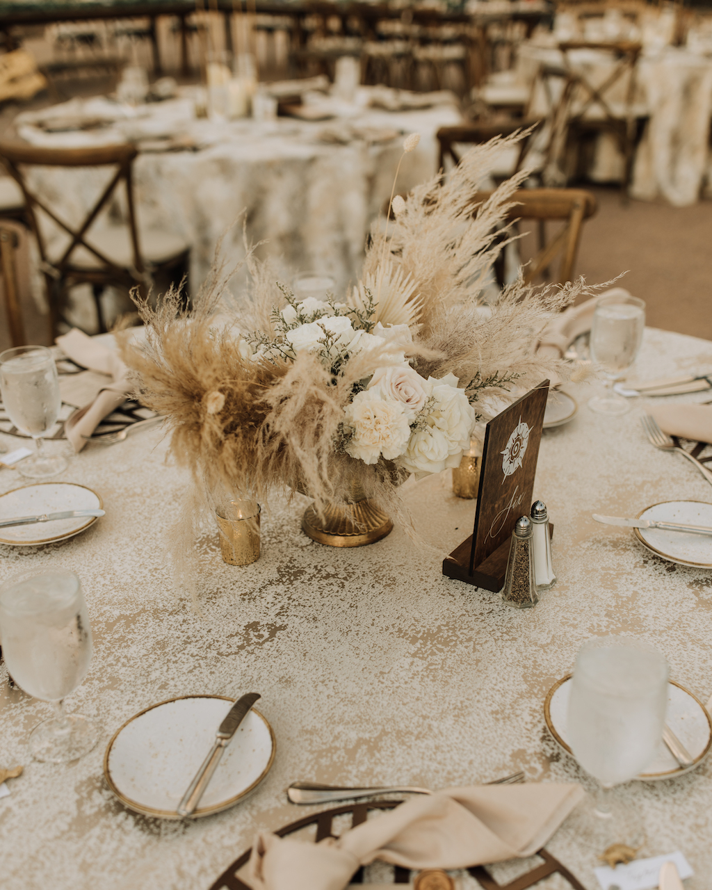 Modern Dried Floral Fall Wedding - arraydesignaz.com