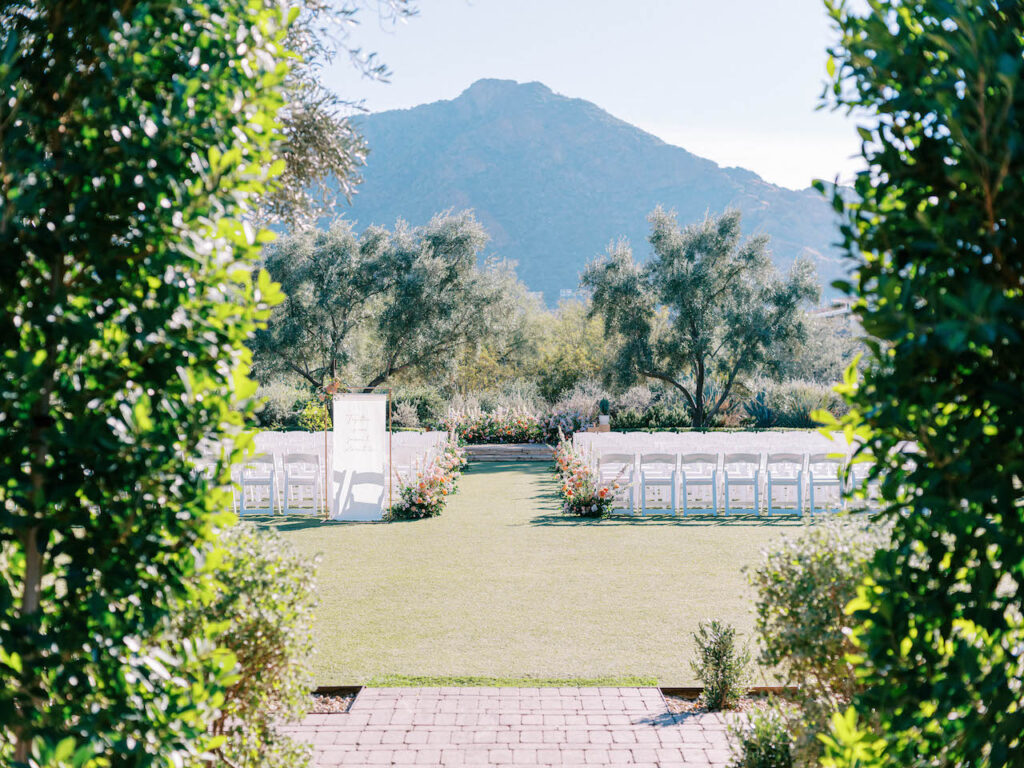 El Chorro wedding ceremony space outdoor with mountain views.