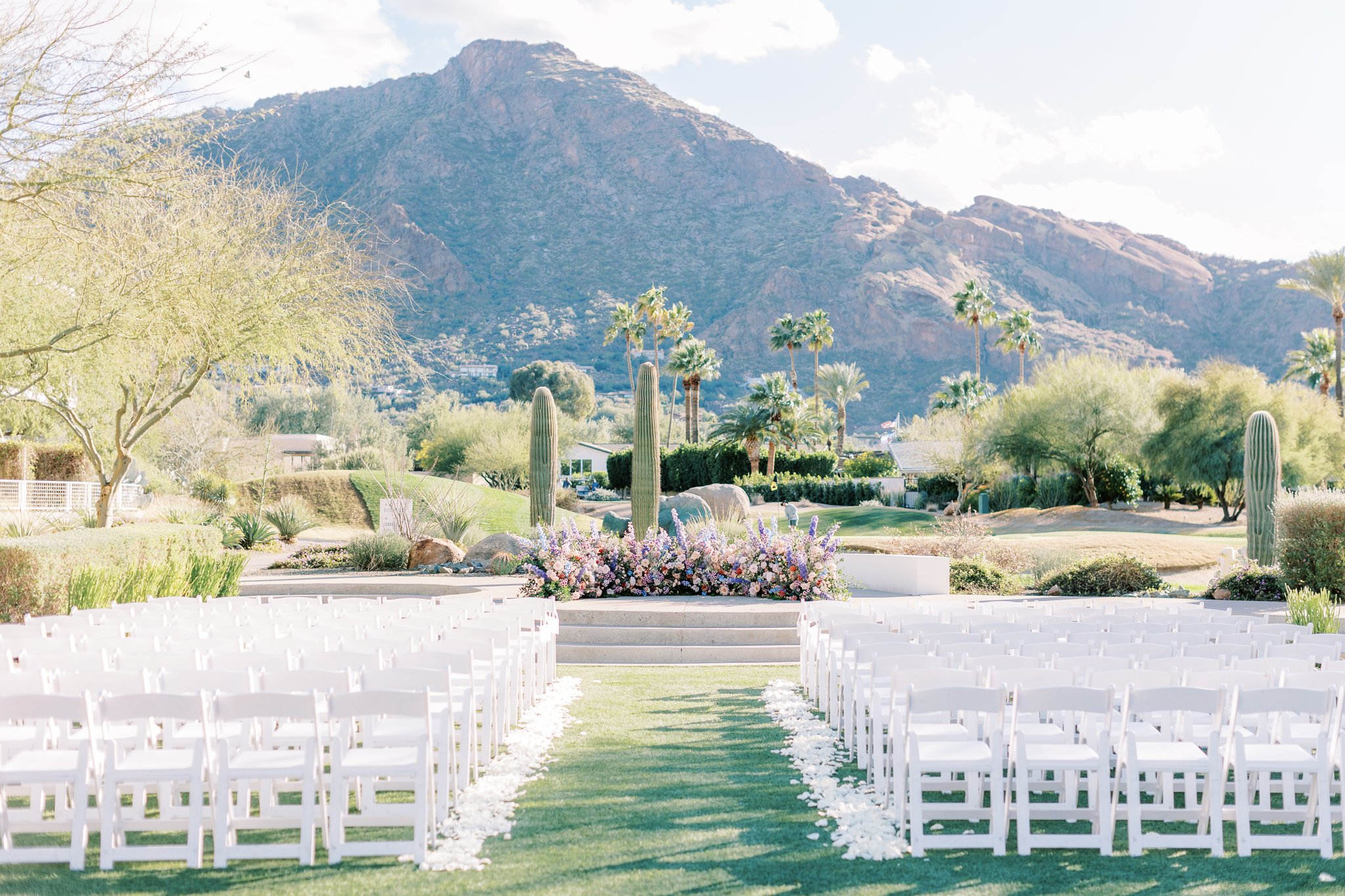 Mountain Shadows wedding venue outdoor ceremony with Camelback Mountain in backdrop.